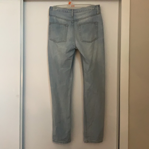 Brandy Melville Distressed Boyfriend Jeans - Picture 3 of 4